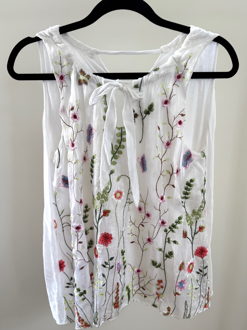 Embroidered Floral Tank Top | Likely Size Small‎